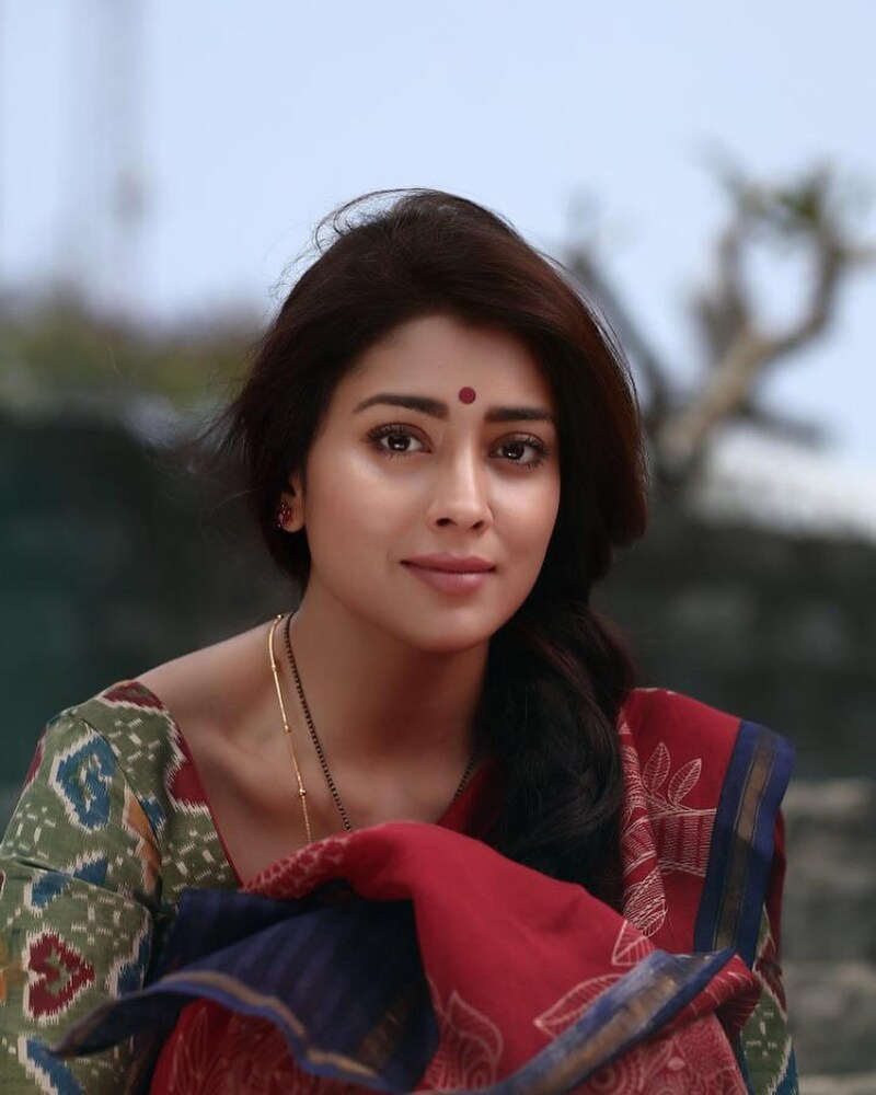 Shriya saran new clicks close up