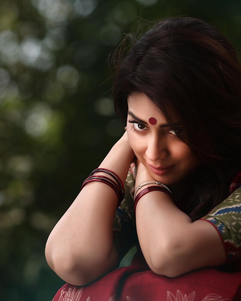 Shriya saran new clicks close up