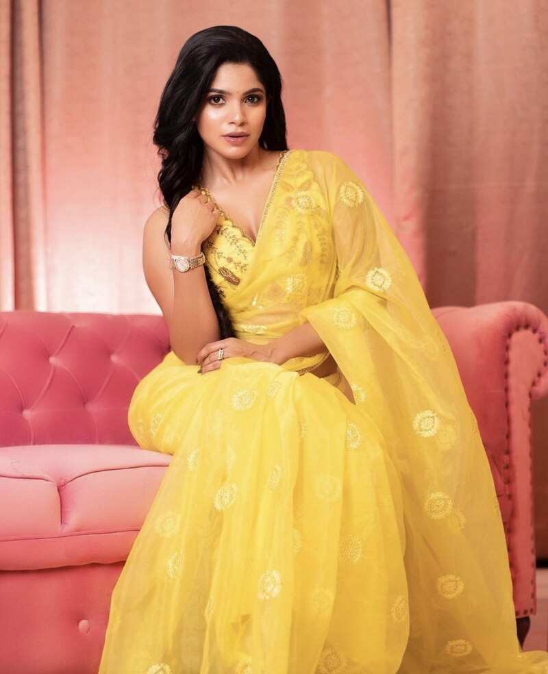 Divya bharathi latest clicks