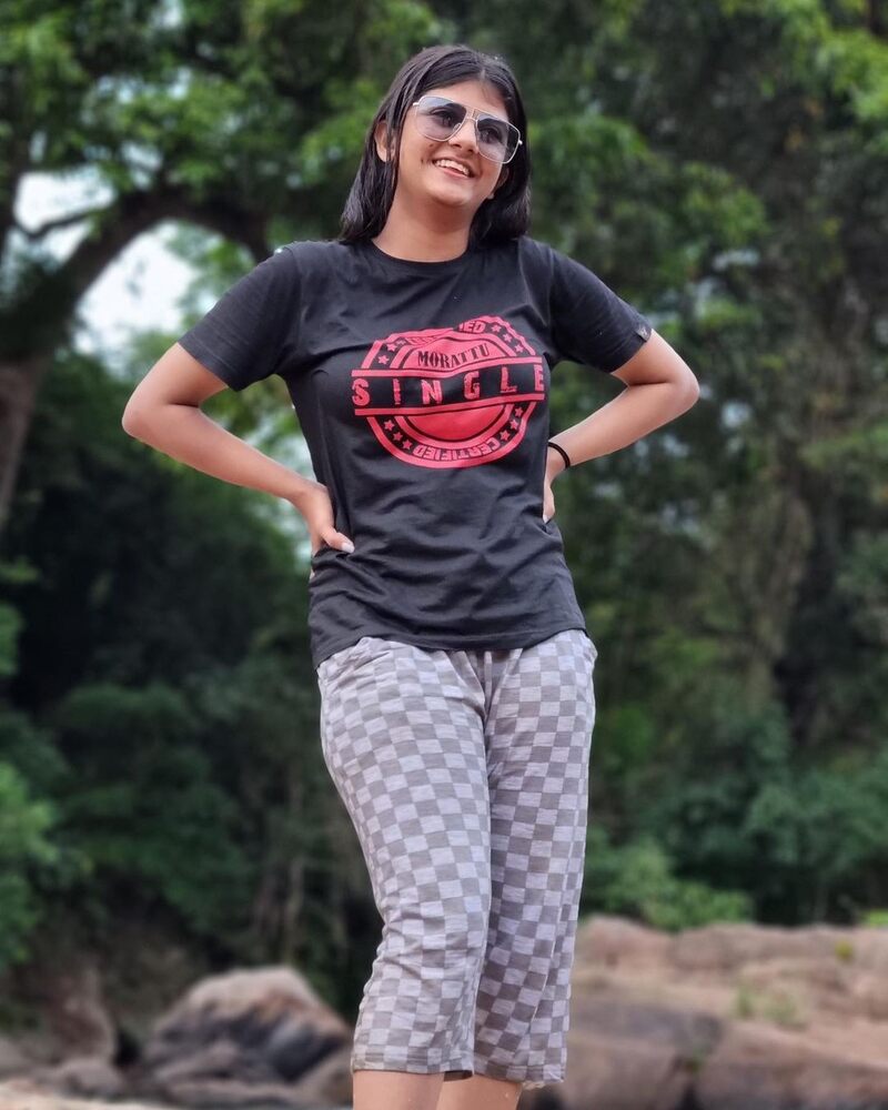 Gabriella charlton new make up clicks viral