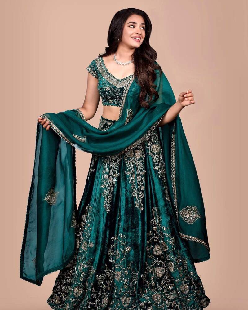 Kirthi shetty latest clicks