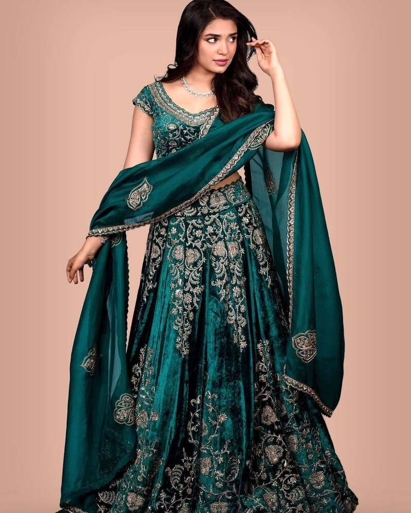 Kirthi shetty latest clicks