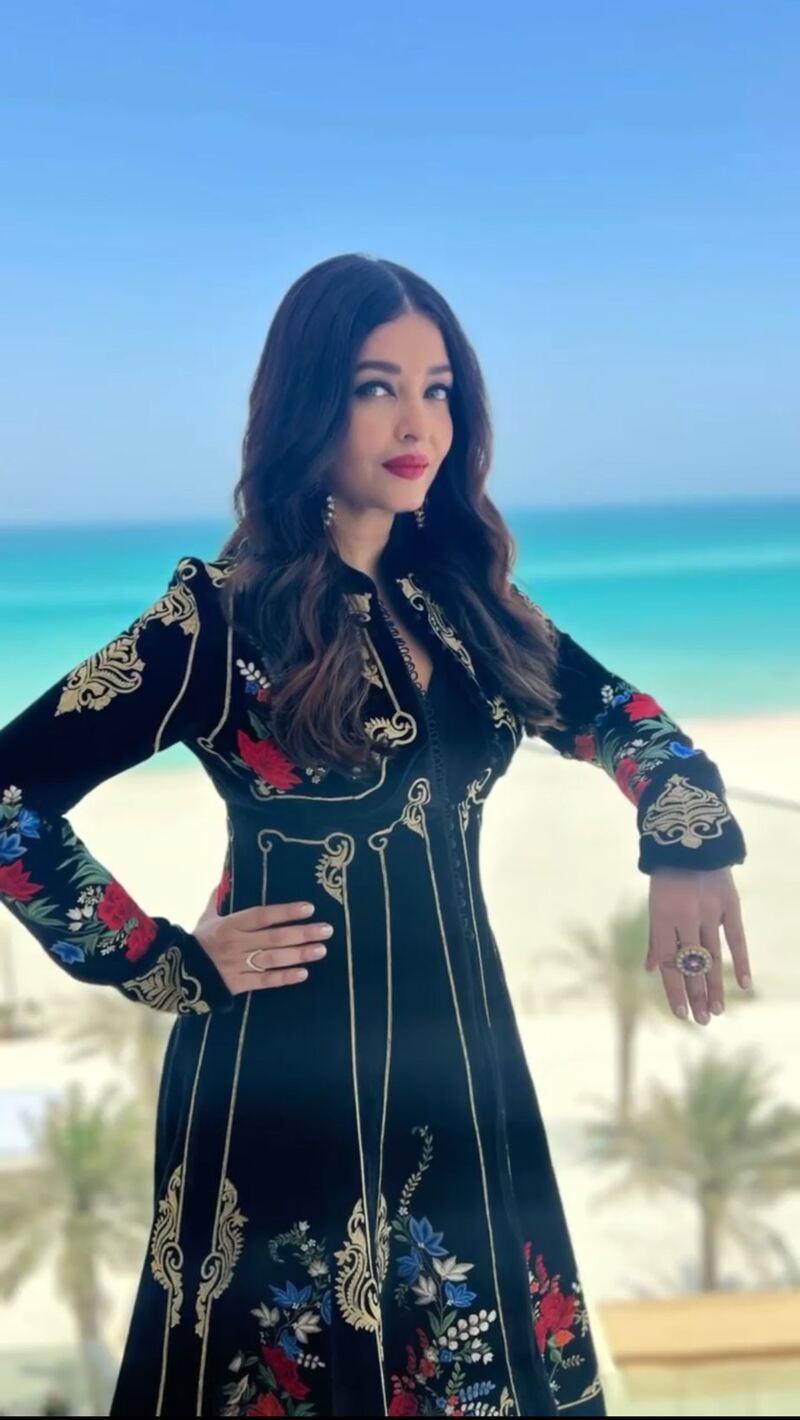Aishwarya rai latest photos trending