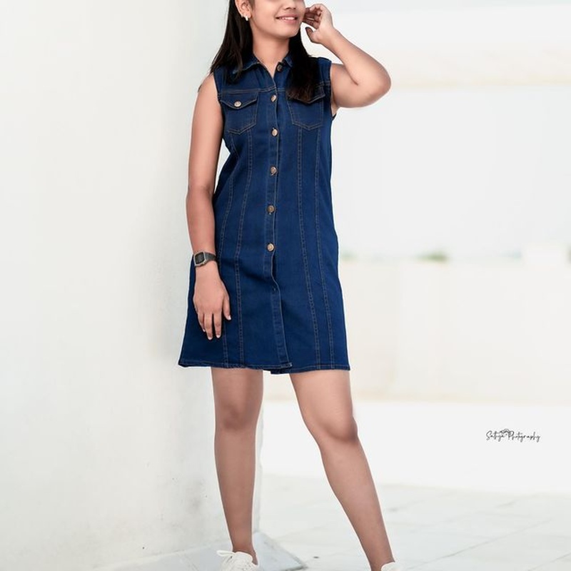 Pranika dhakshu new clicks vijay tv