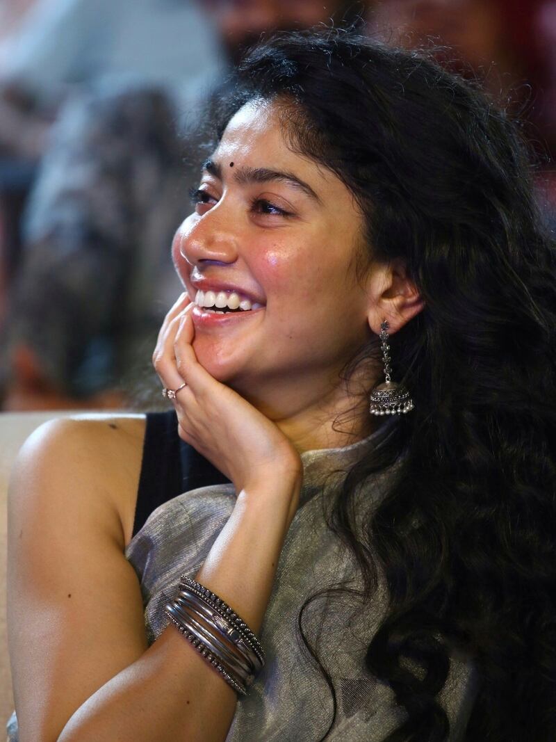 Sai pallavi viratta parvam clicks