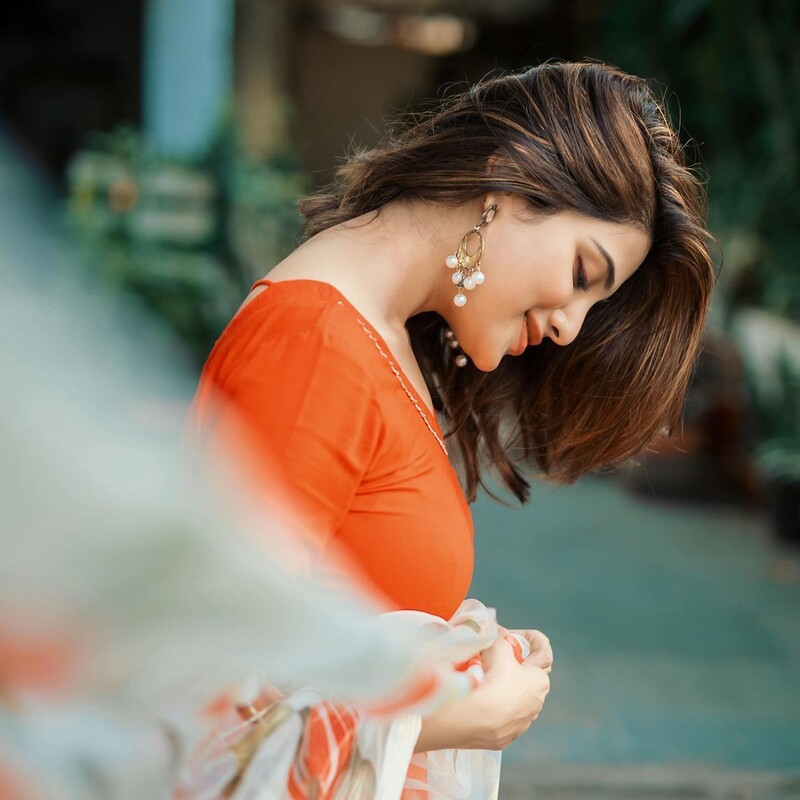 Aathmika clicks new viral