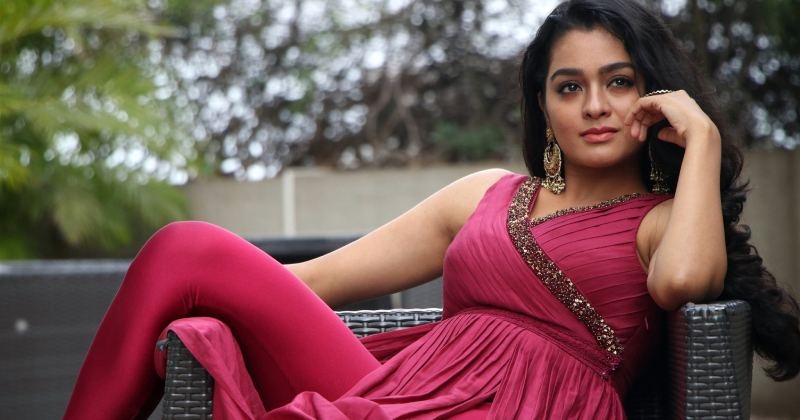 Gayathrie shankar latest photos