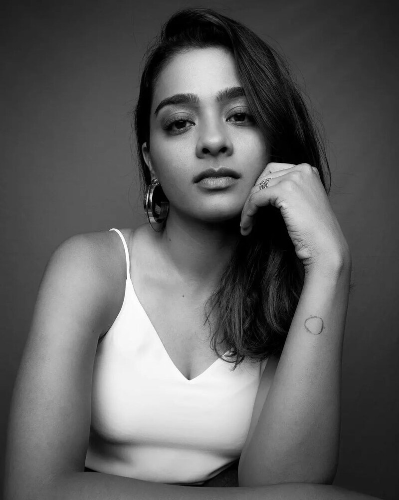 Gayathrie shankar latest photos