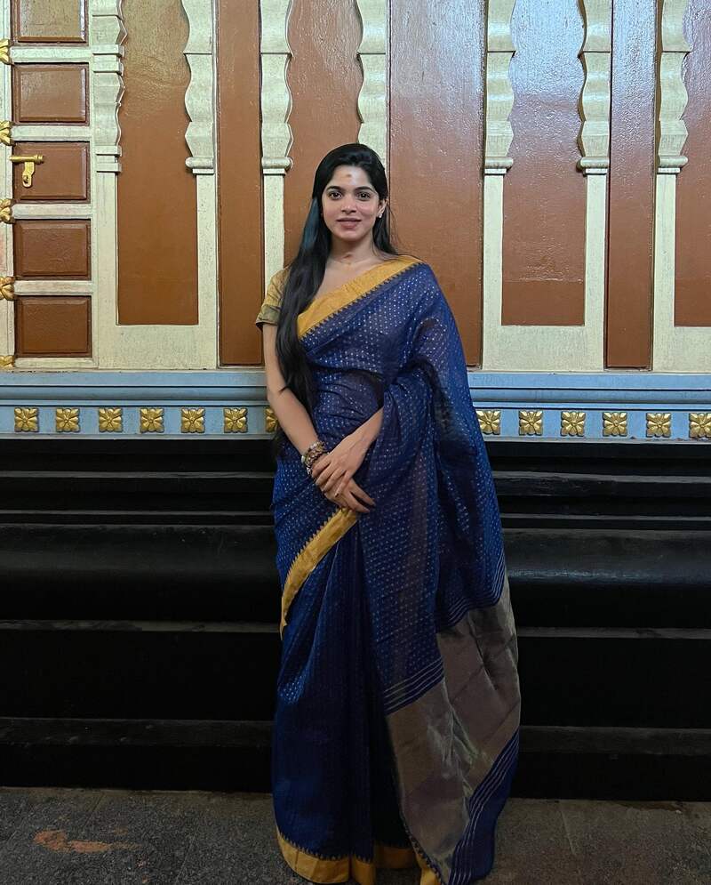 Divya bharathi new clicks