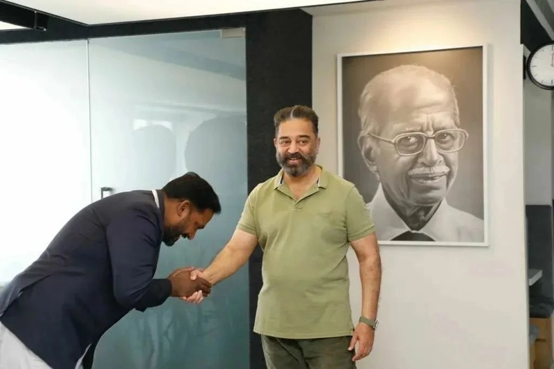 Kamal kiss robo shankar photos viral