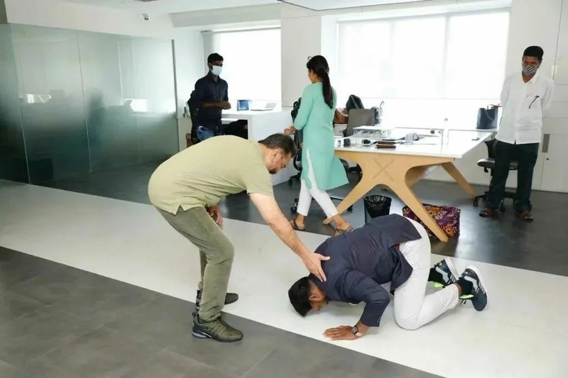 Kamal kiss robo shankar photos viral