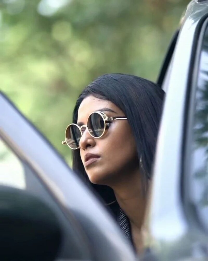 Roshni hari priyan new clicks video