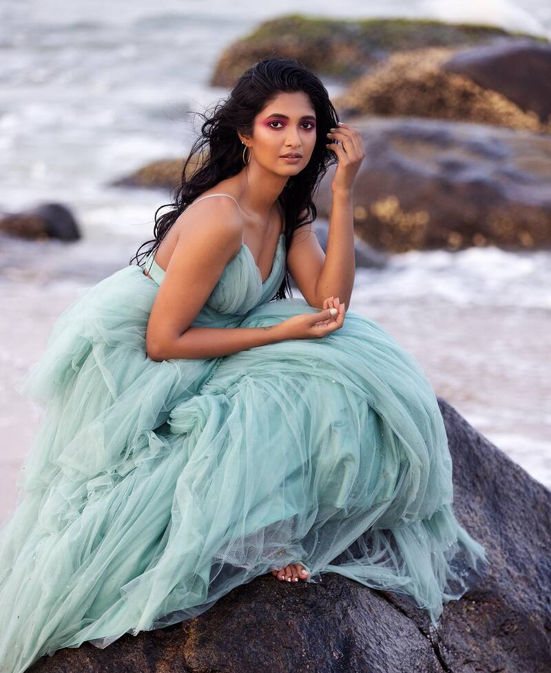 Keerthi pandiyan new clicks