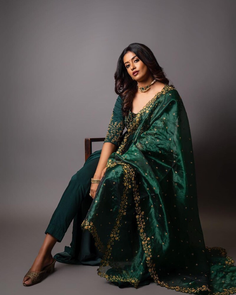 Roshni hari priyan new clicks cinema