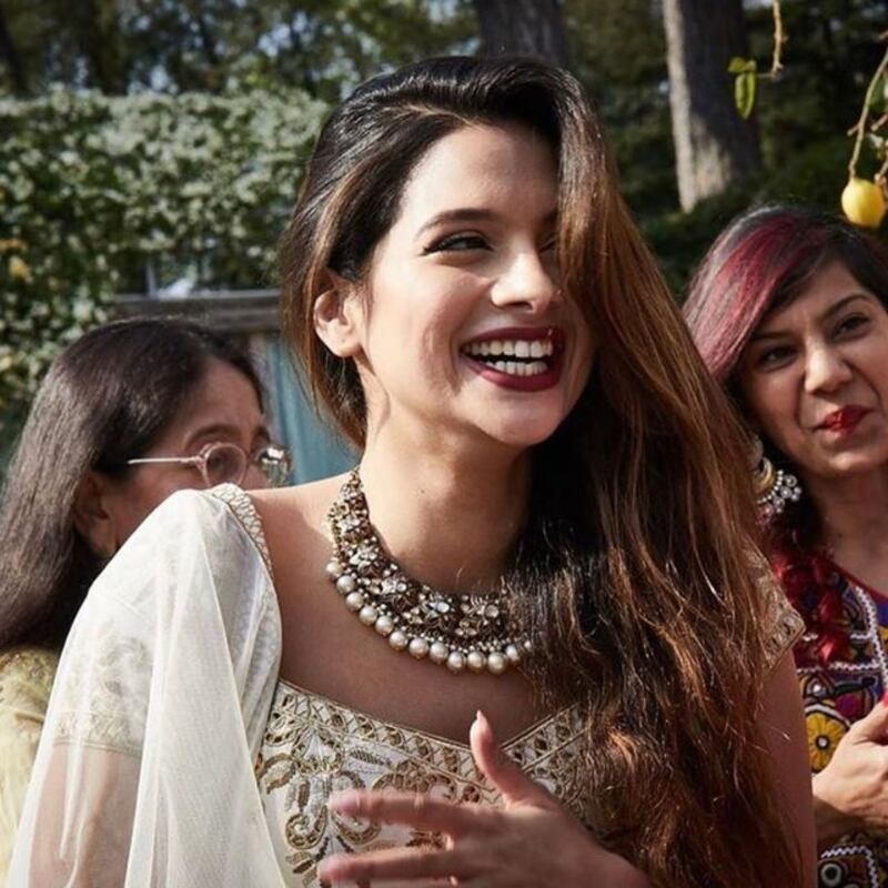 Tanya arun new thadam movei clicks