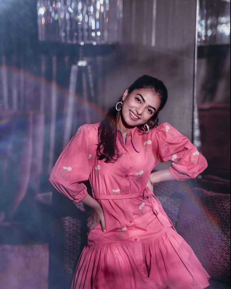 Nazriya hot clciks viral