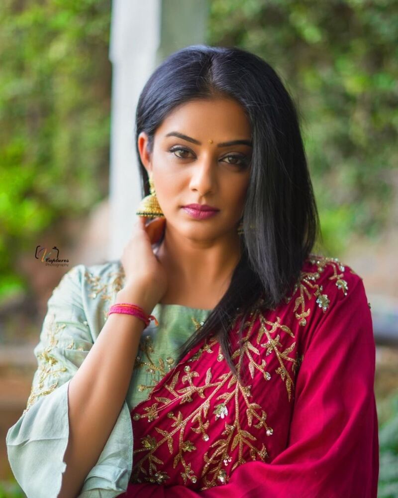 Priyamani latest photos trending