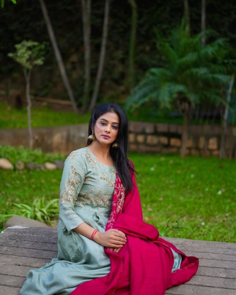 Priyamani latest photos trending