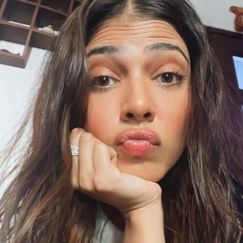 Malavika mohanan new video