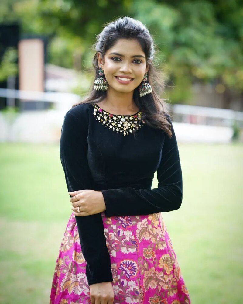 Pranika dhakshu new clicks