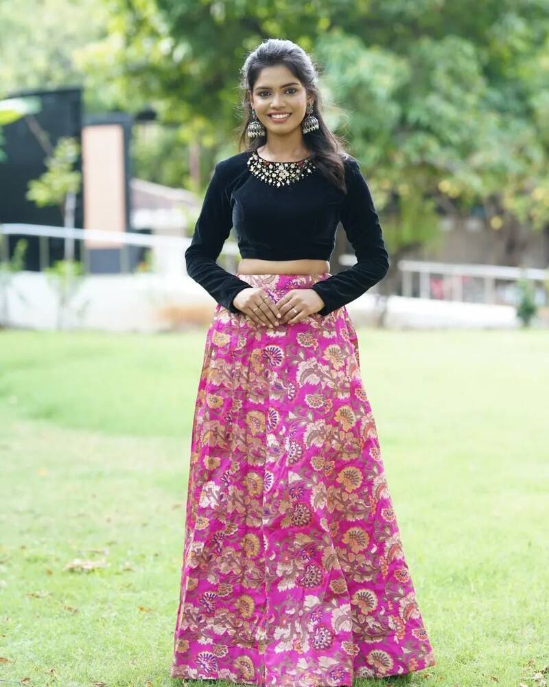 Pranika dhakshu new clicks