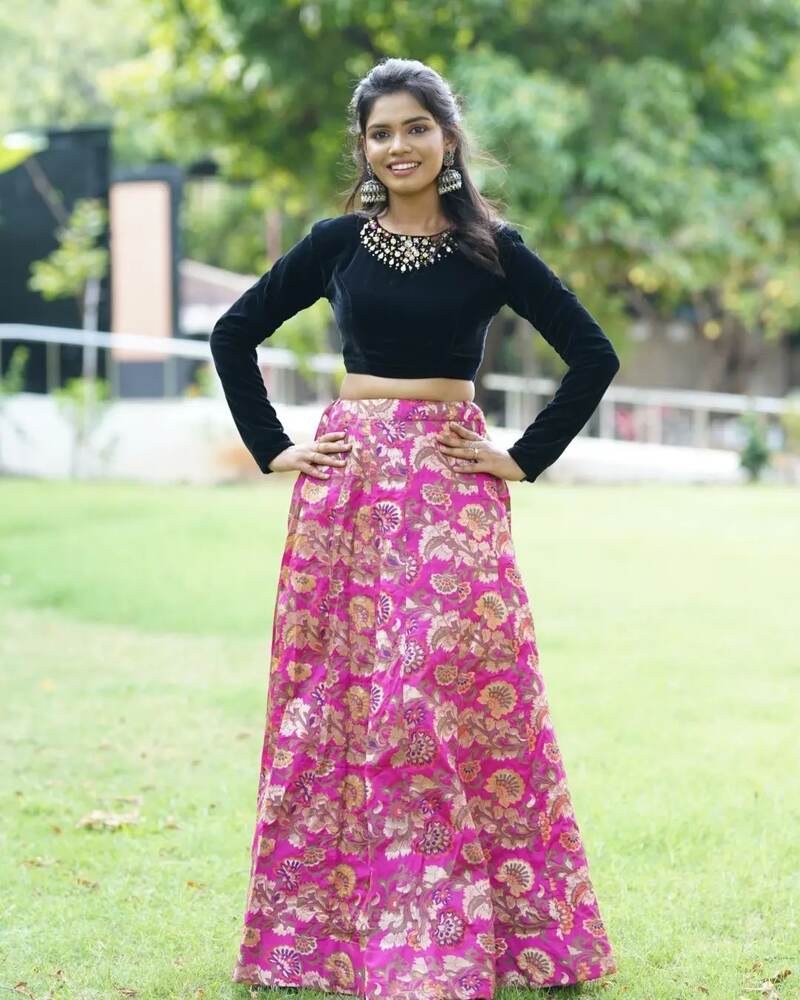 Pranika dhakshu new clicks