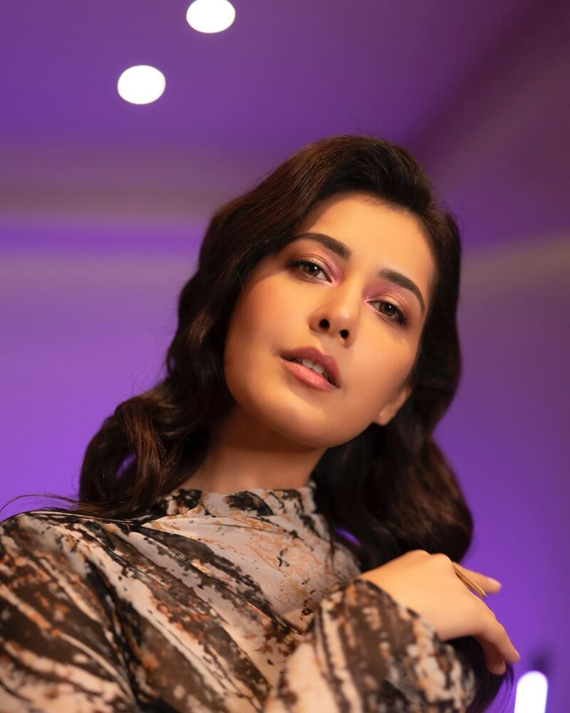 Rashi khanna new clicks