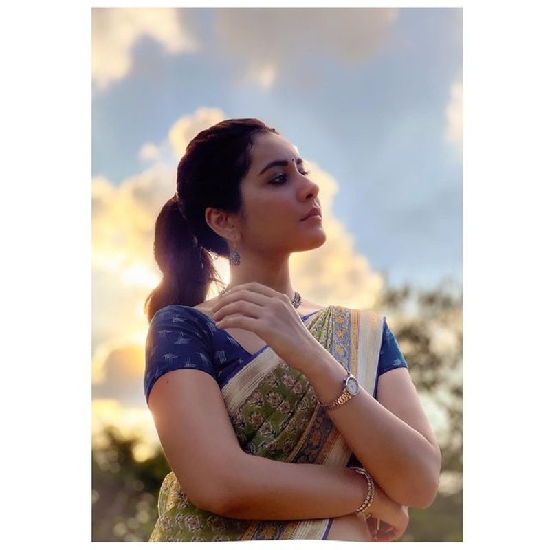 Rashi khanna new clicks