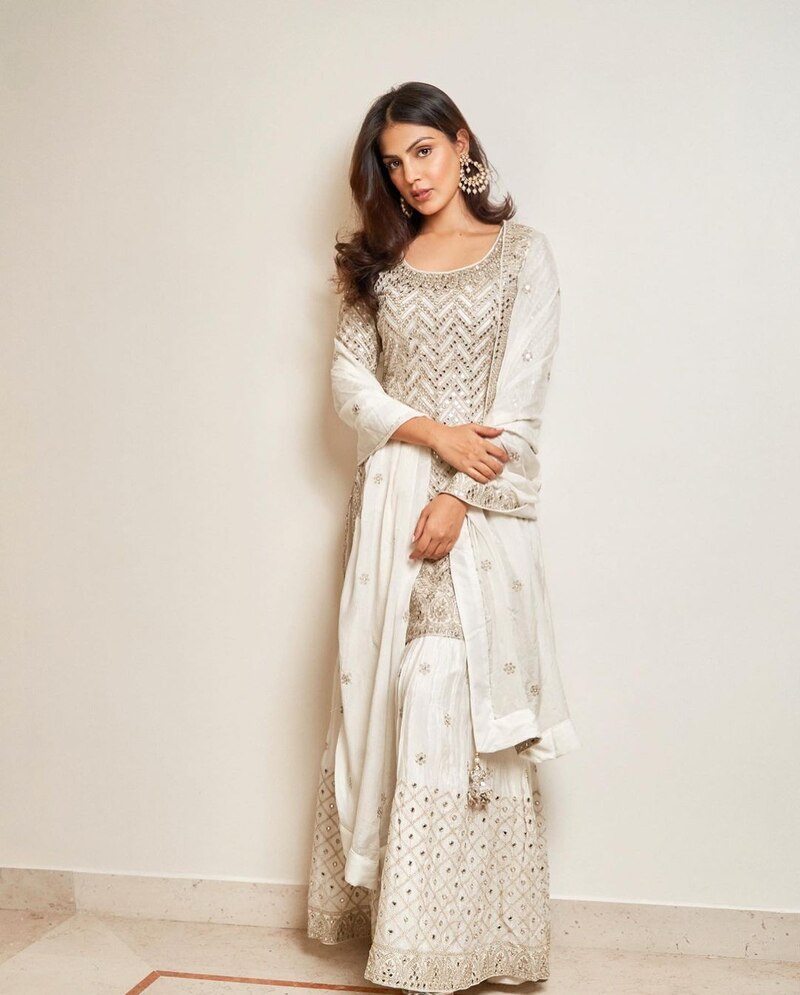 Rhea chakraborty latest photos