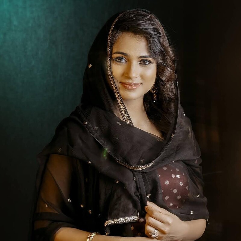 Ramya pandiyan new hot