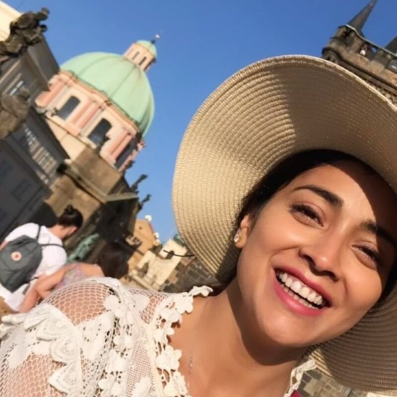 Shriya saran new hot