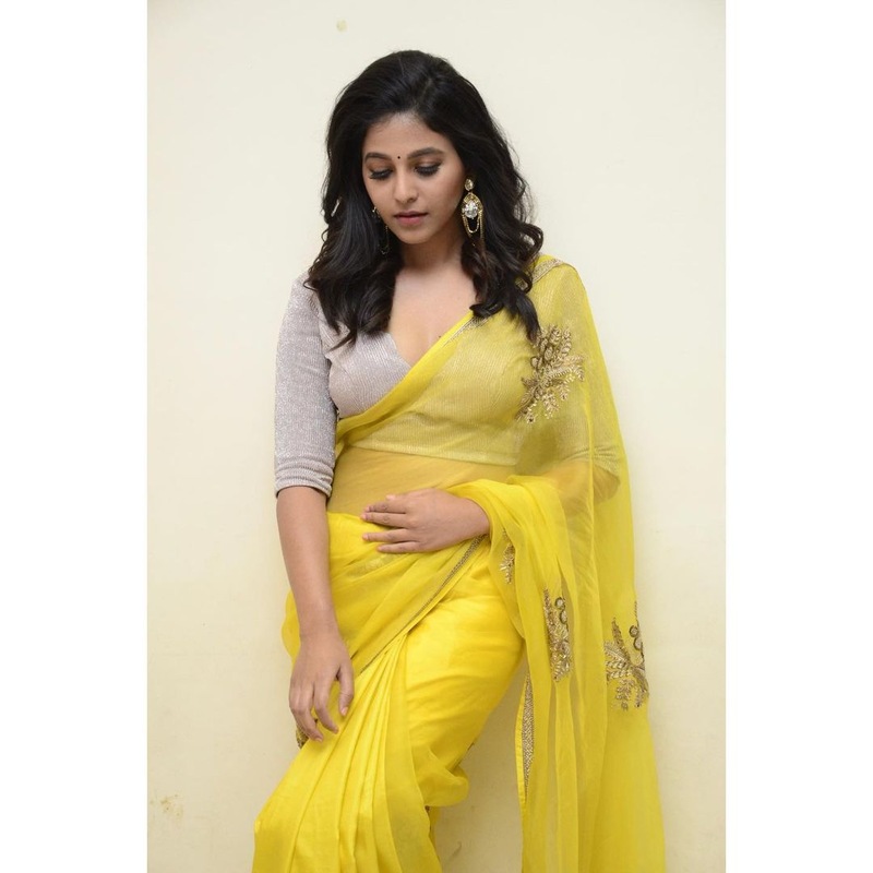 Anjali clicks new viral