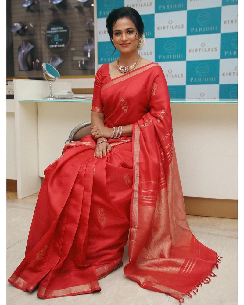 Ramya pandiyan new clicks