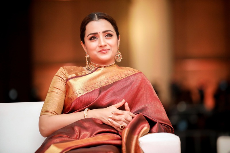 Ponniyin selvan trisha photos viral