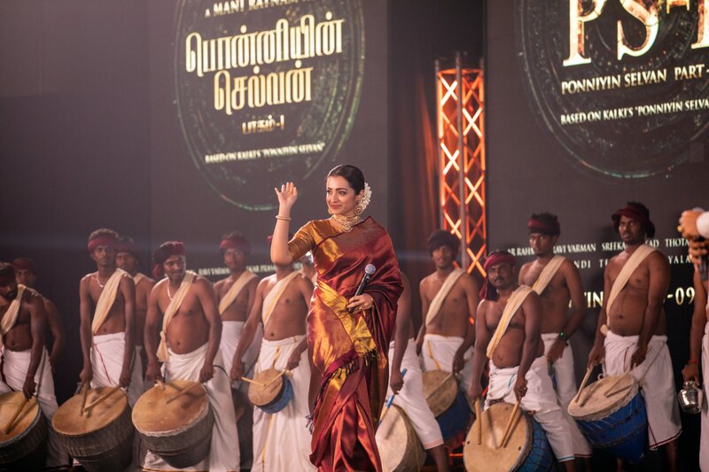 Ponniyin selvan trisha photos viral