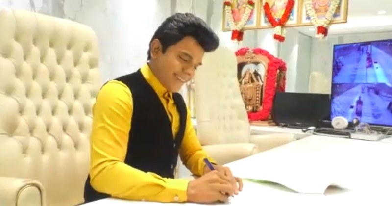 Legend saravanan overseas rights video