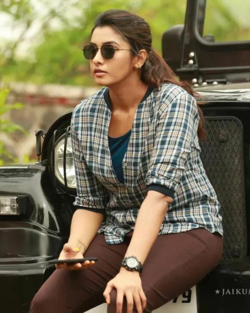 Priya bhavi new hot clicks viral