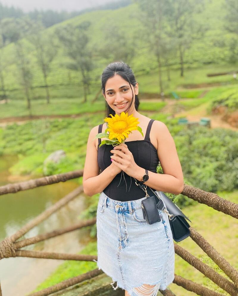 Losliya mariya new hot