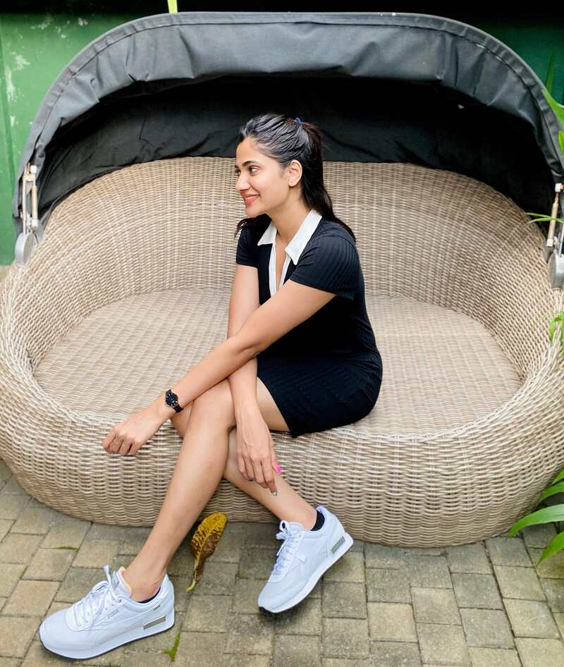 Losliya mariya new hot