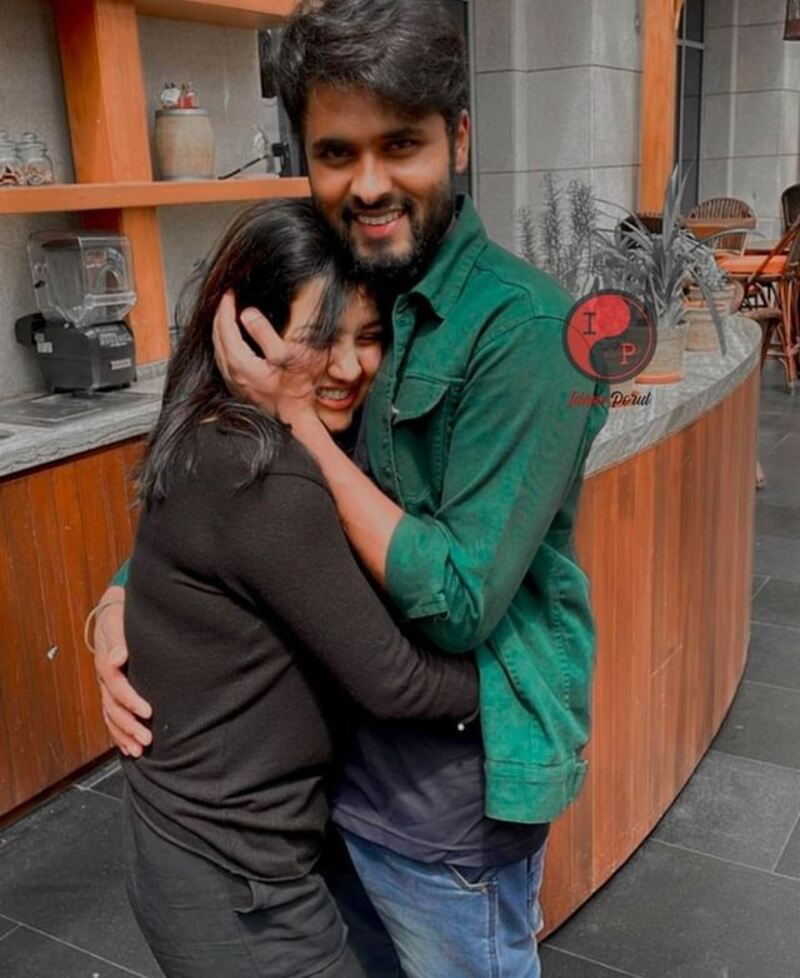 Paavani reddy new hot