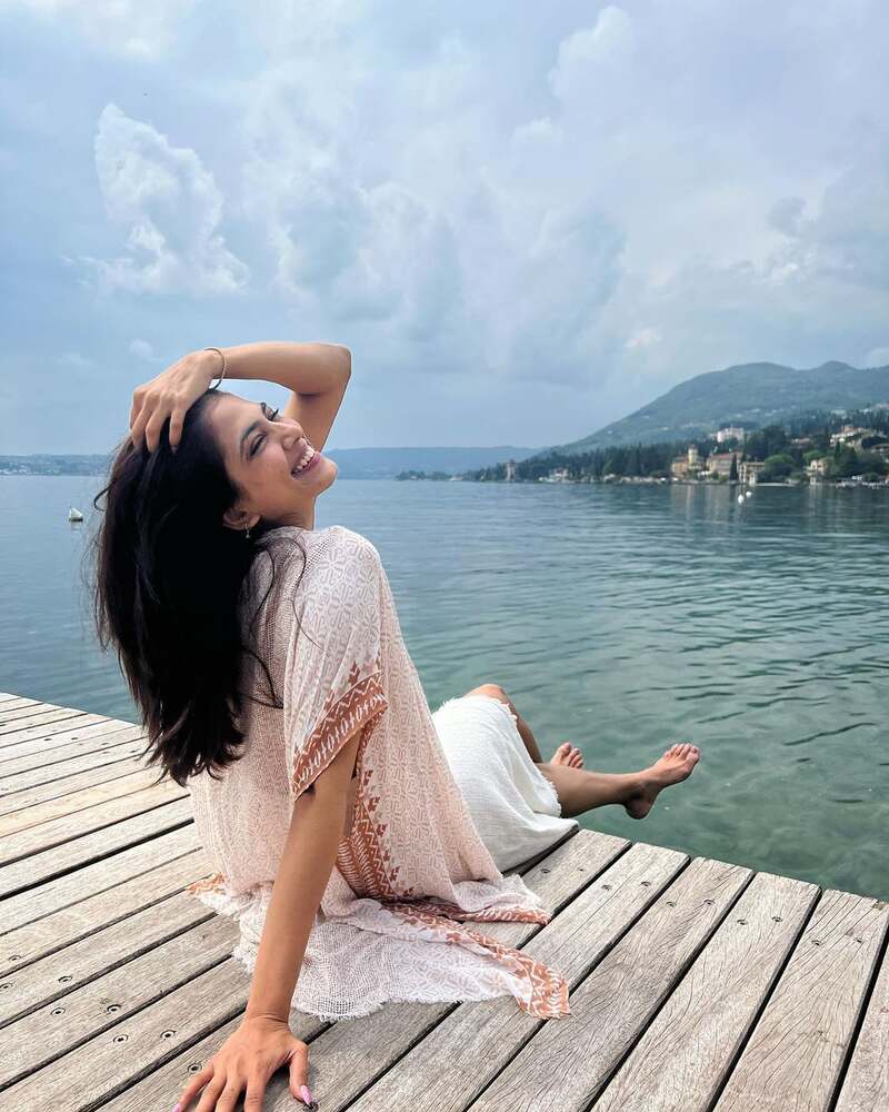 Malavika mohan new video