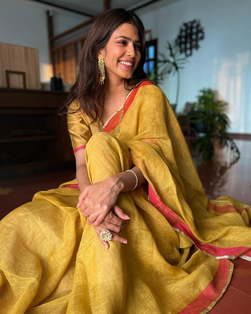 Malavika mohanan new clicks