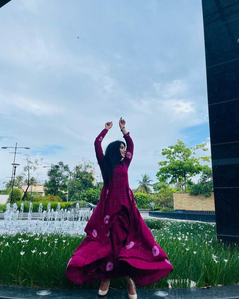 Pavithra lakshmi new hot