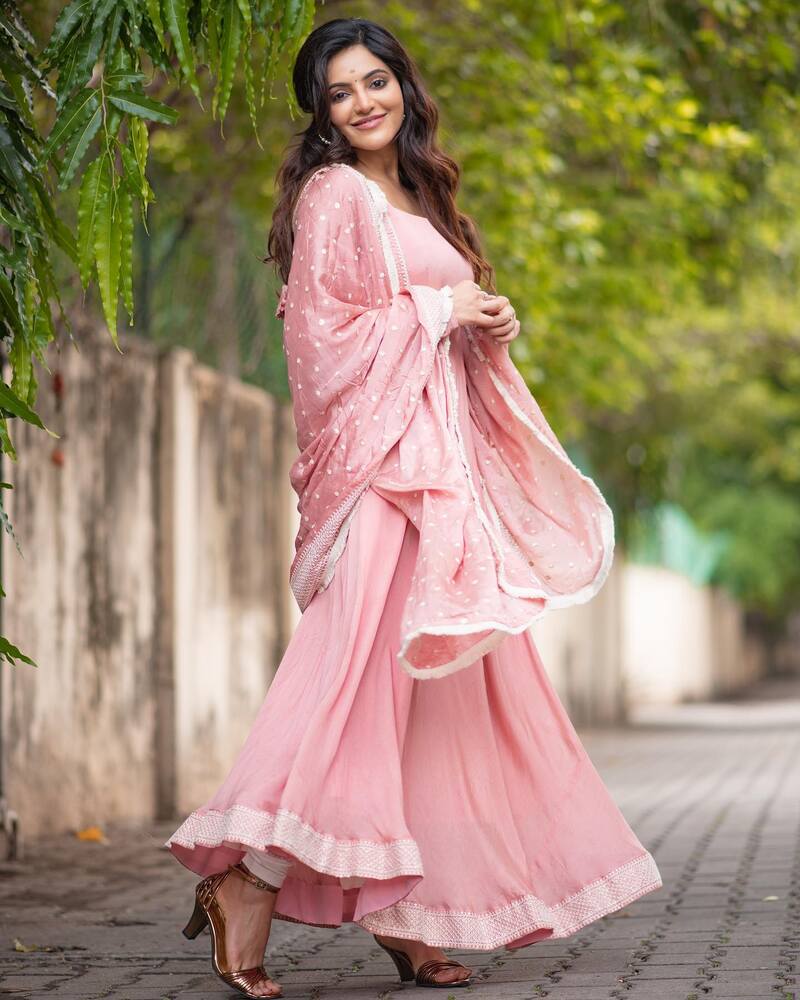 Athulya ravi new clicks