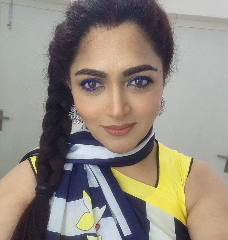 Kushboo latest photos hot