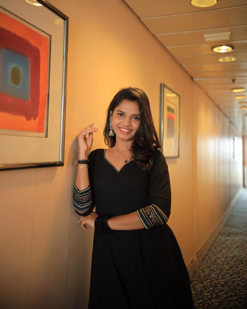 Pranika dhakshu new hot