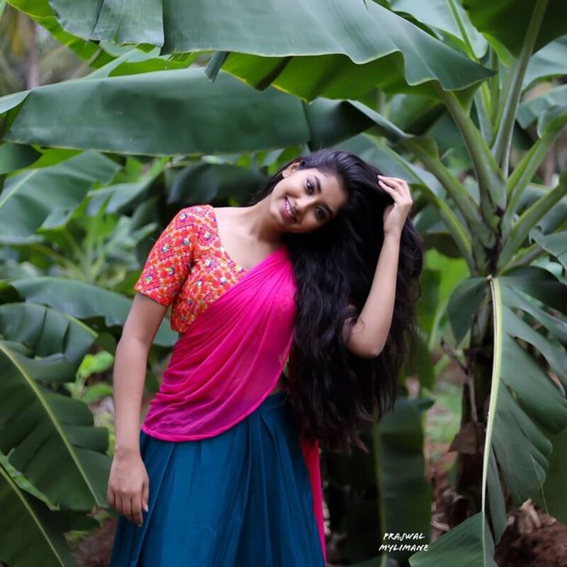 Priyanaka serial new kaatrukkenna veli clicks
