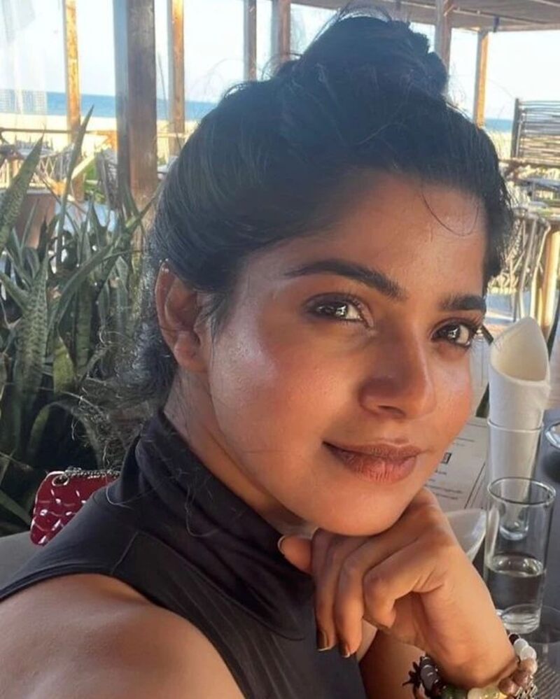 Divya bharathi new hot