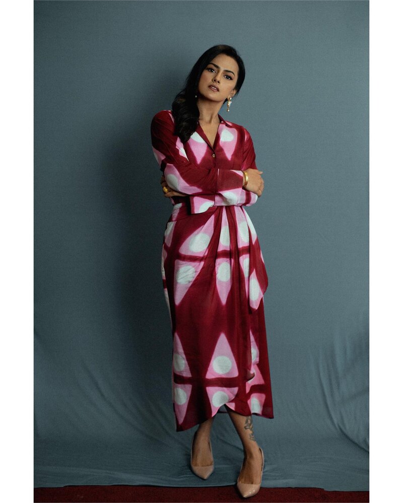 Shraddha srinath new click