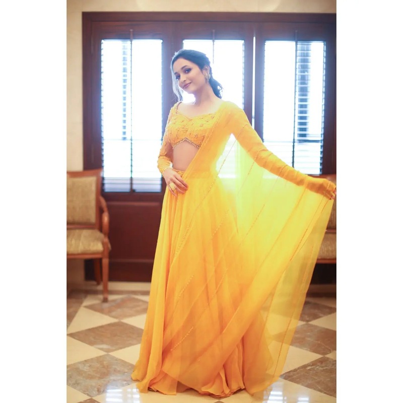 Srinidhi shetty in yellow